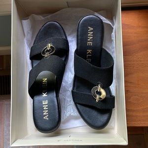Anne Klein Black Sandal Size 7M